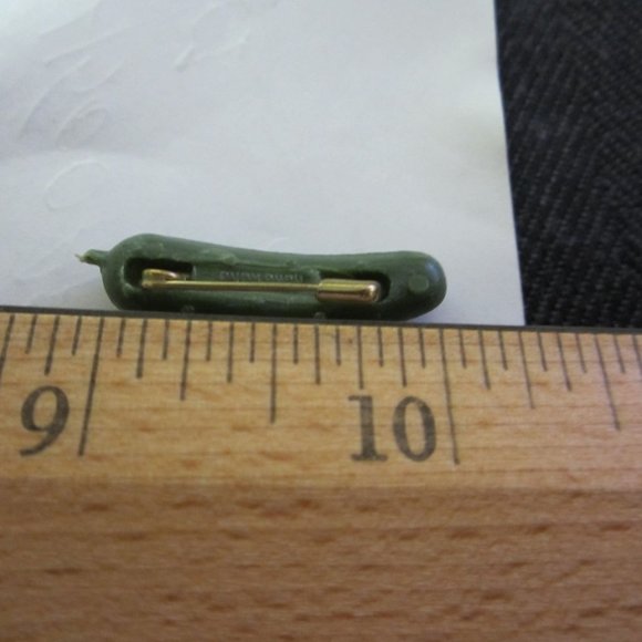 Vintage Heinz pickle pin for Christmas.. - Picture 3 of 4